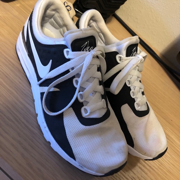 Nike Shoes - Nike Air Max Zero